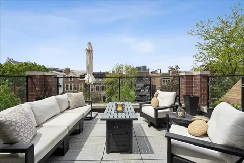 3929 North Greenview Avenue Chicago IL 60613