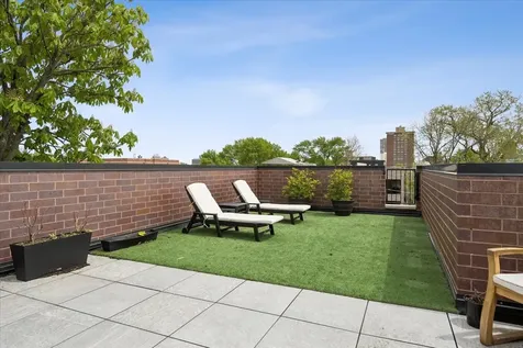 3929 North Greenview Avenue Chicago IL 60613