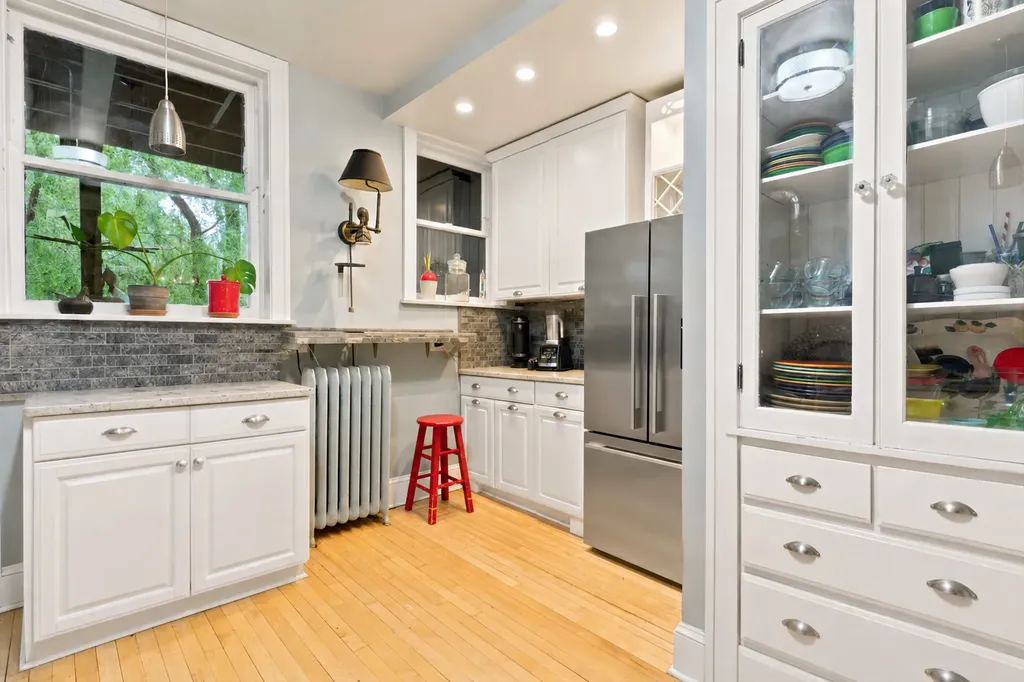 1512 West Jonquil Terrace Chicago IL 60626