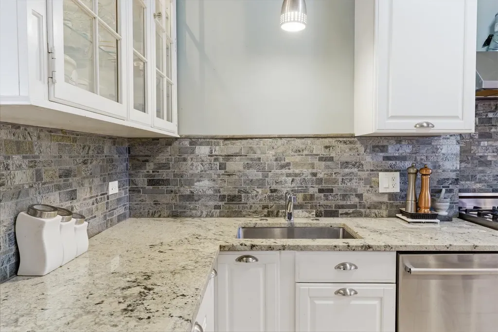 1512 West Jonquil Terrace Chicago IL 60626