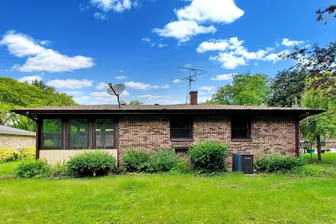 641 Lee Drive Crystal Lake IL 60014
