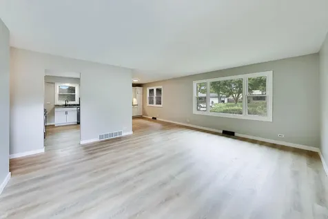 641 Lee Drive Crystal Lake IL 60014