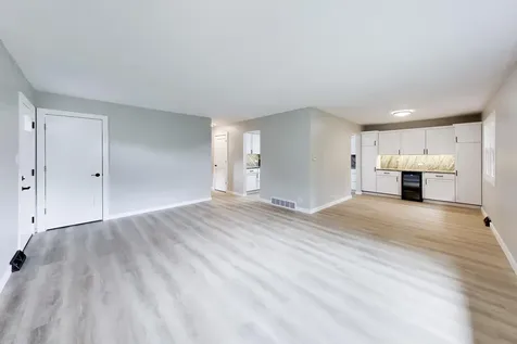 641 Lee Drive Crystal Lake IL 60014