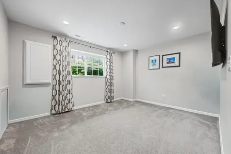 300 Lionel Drive Grayslake IL 60030