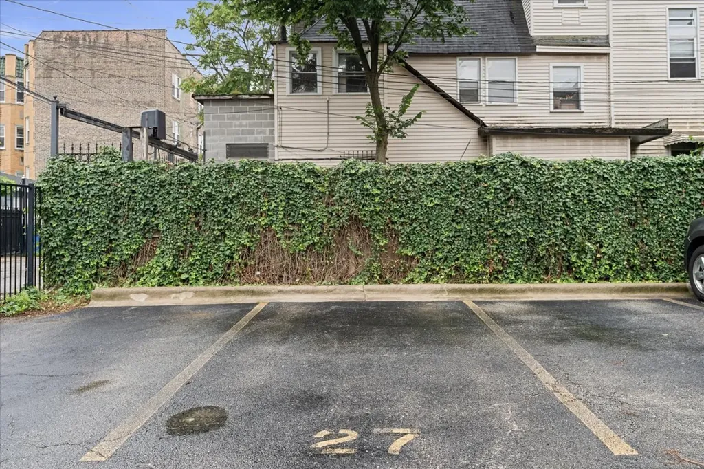 2065 North Kedzie Avenue Chicago IL 60647