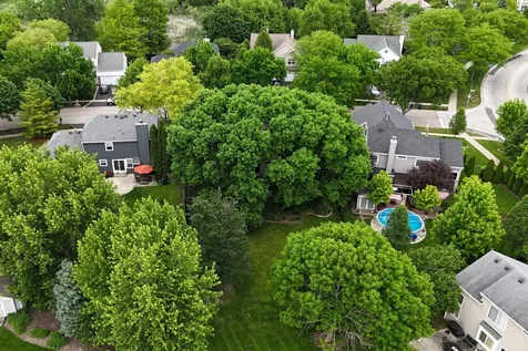 1211 Laurel Lane Gurnee IL 60031