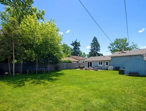 626 Debra Drive Des Plaines IL 60016