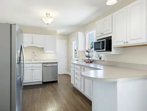 626 Debra Drive Des Plaines IL 60016