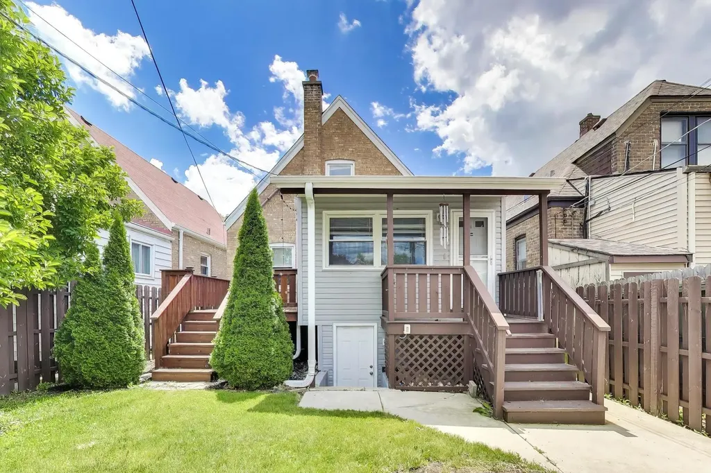 7028 West Melrose Street Chicago IL 60634