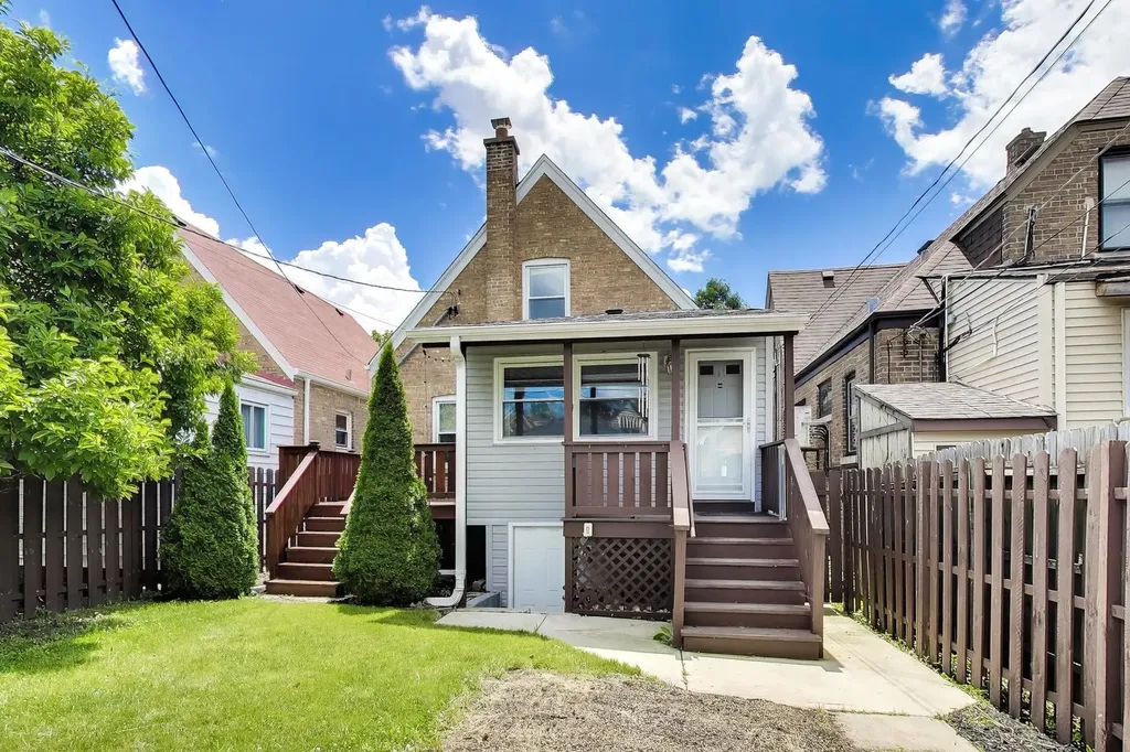 7028 West Melrose Street Chicago IL 60634