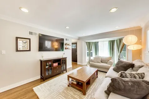 7028 West Melrose Street Chicago IL 60634