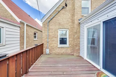 7028 West Melrose Street Chicago IL 60634