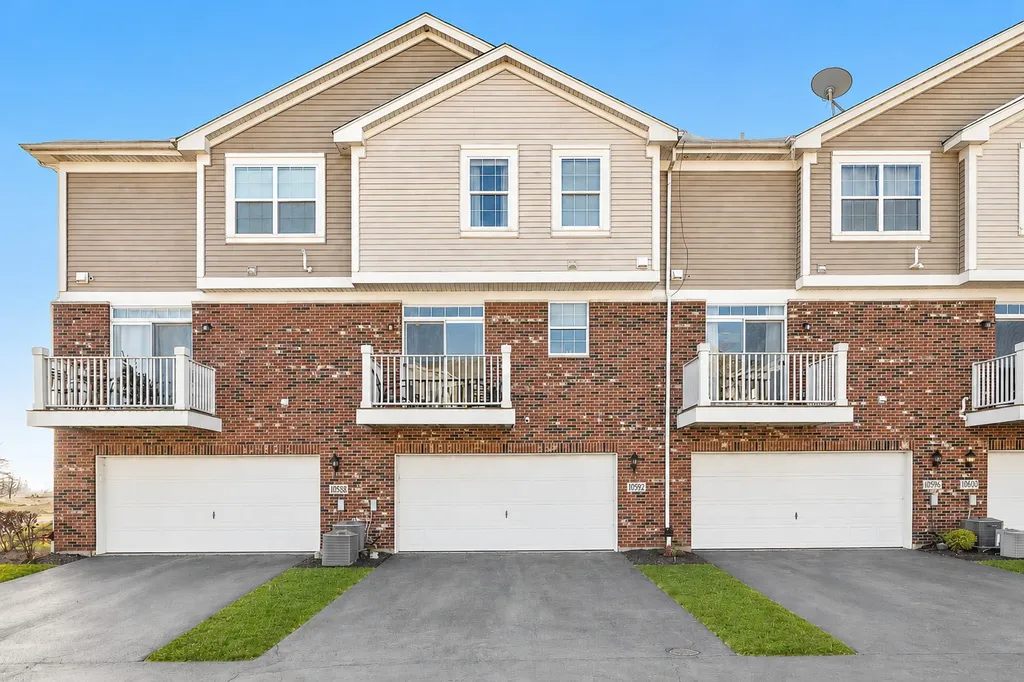 10592 West 154th Place Orland Park IL 60462
