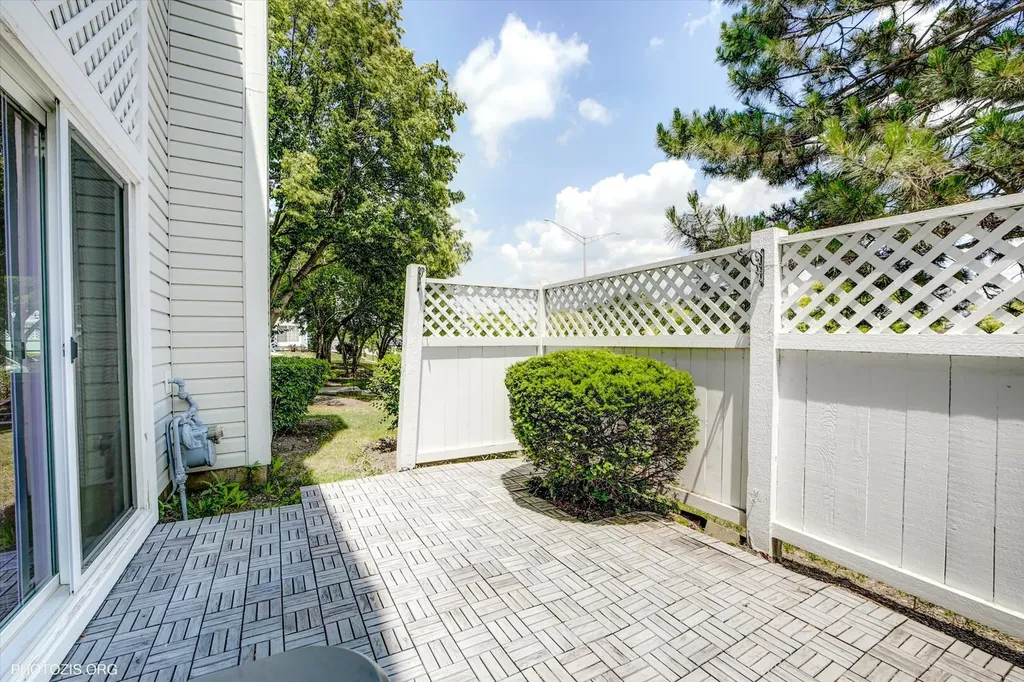436 Yorktown Court Aurora IL 60504