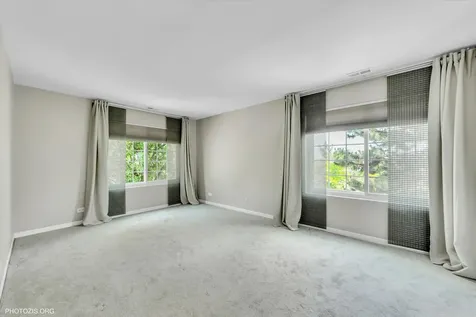 436 Yorktown Court Aurora IL 60504