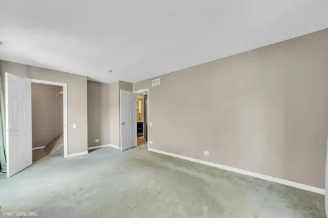436 Yorktown Court Aurora IL 60504