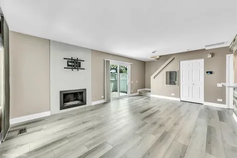 436 Yorktown Court Aurora IL 60504