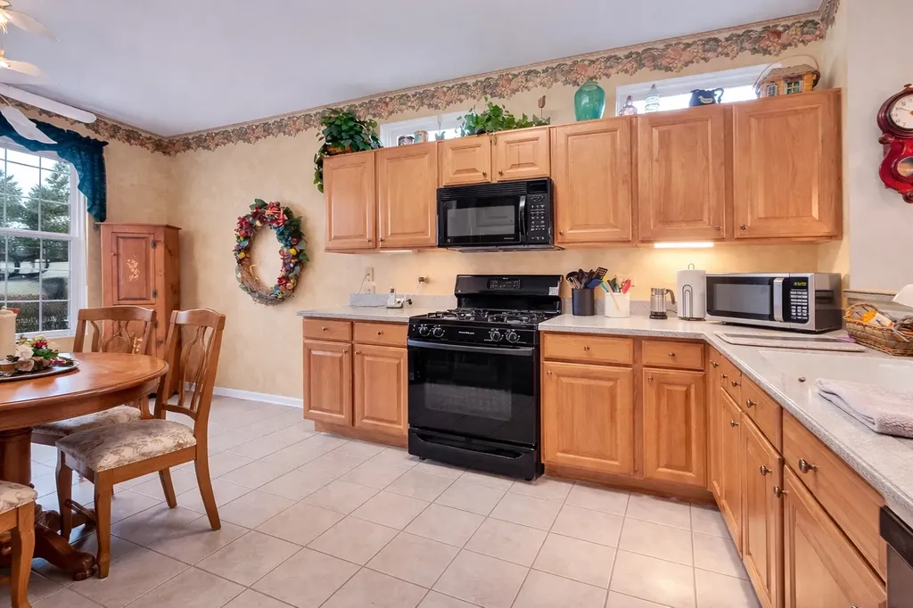 12825 Coventry Lane Huntley IL 60142