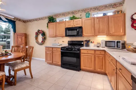 12825 Coventry Lane Huntley IL 60142