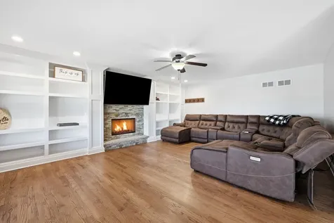 26326 West Silver Stream Drive Channahon IL 60410