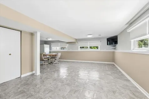 4919 153RD Street W Oak Forest IL 60452