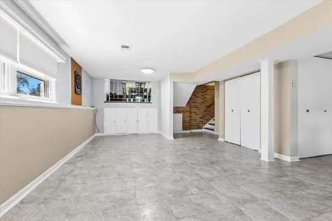 4919 153RD Street W Oak Forest IL 60452
