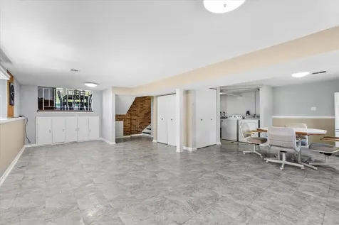 4919 153RD Street W Oak Forest IL 60452