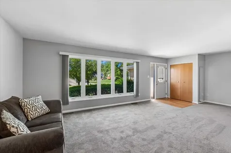 4919 153RD Street W Oak Forest IL 60452