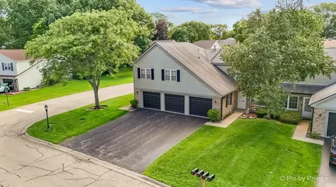 902 Oak Valley Drive Cary IL 60013