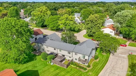902 Oak Valley Drive Cary IL 60013