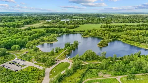 902 Oak Valley Drive Cary IL 60013