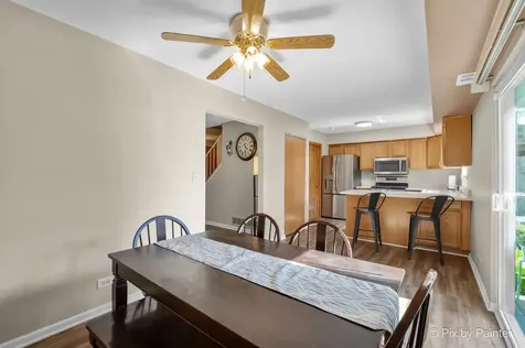 902 Oak Valley Drive Cary IL 60013