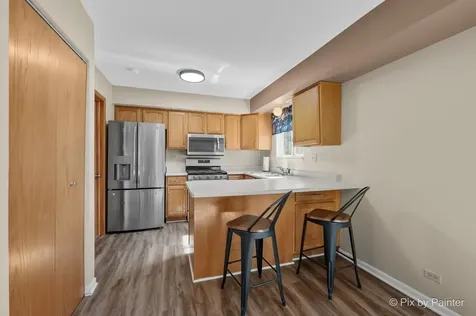 902 Oak Valley Drive Cary IL 60013