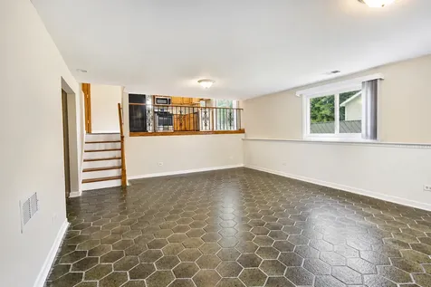 5042 157TH Street Oak Forest IL 60452