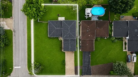 5042 157TH Street Oak Forest IL 60452