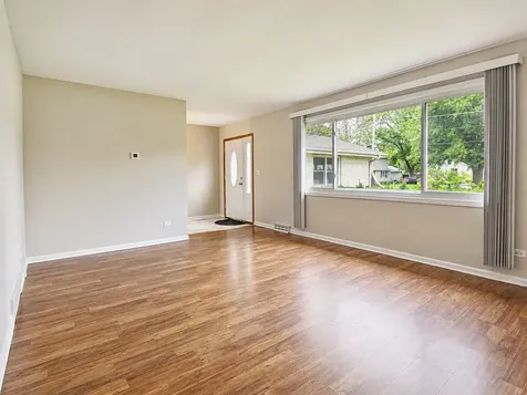 5042 157TH Street Oak Forest IL 60452