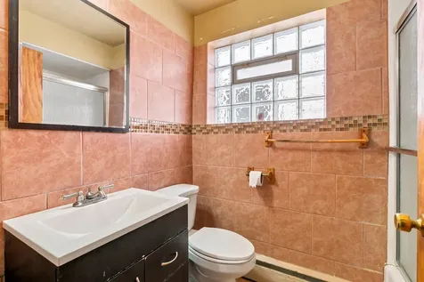6842 South Campbell Avenue Chicago IL 60629
