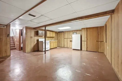 310 Crestwood Court Algonquin IL 60102