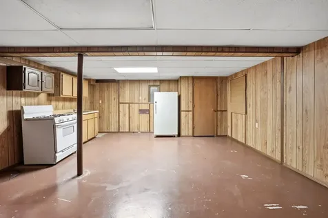 310 Crestwood Court Algonquin IL 60102
