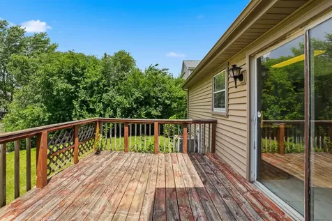 310 Crestwood Court Algonquin IL 60102