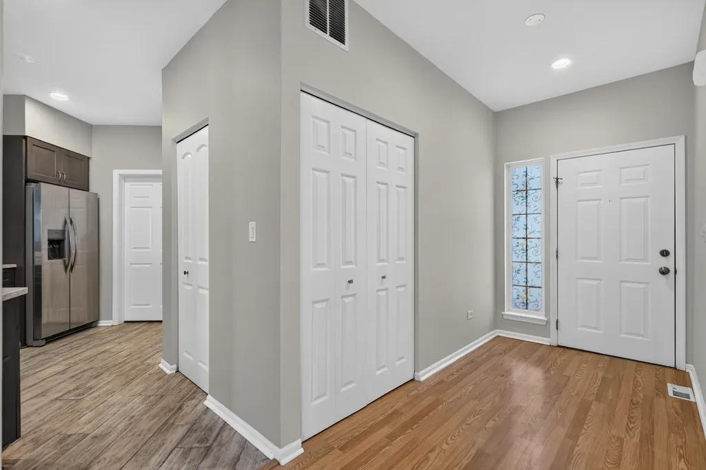 178 Cripple Creek Court Schaumburg IL 60194
