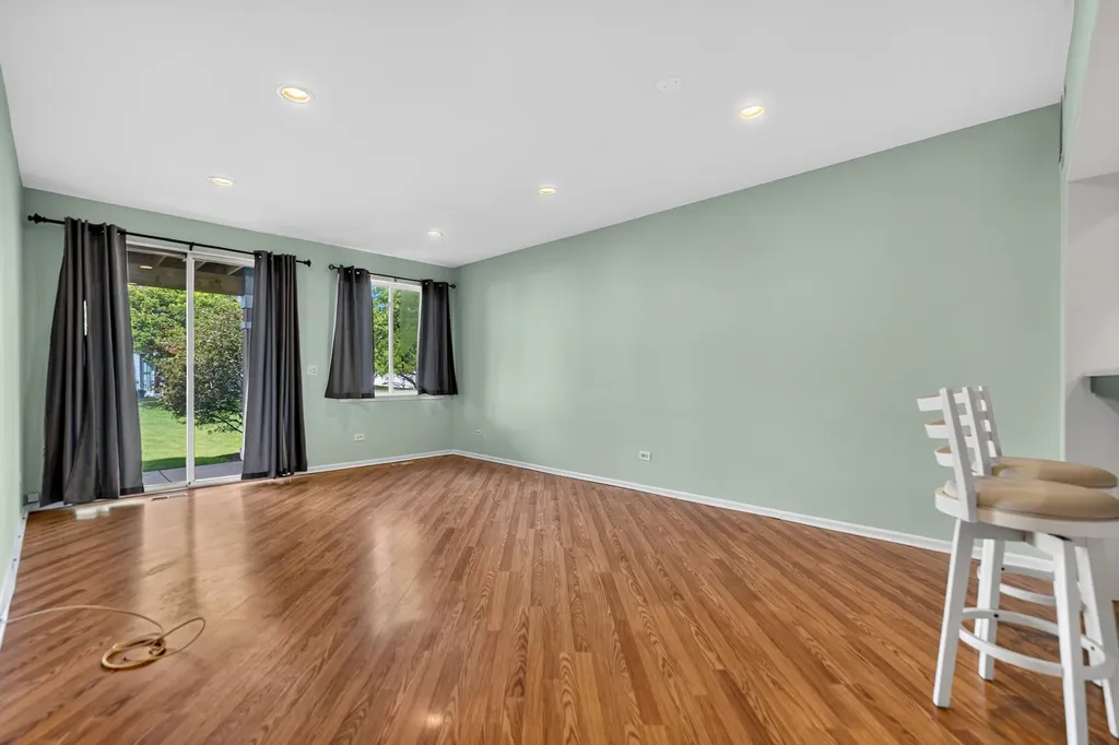 178 Cripple Creek Court Schaumburg IL 60194