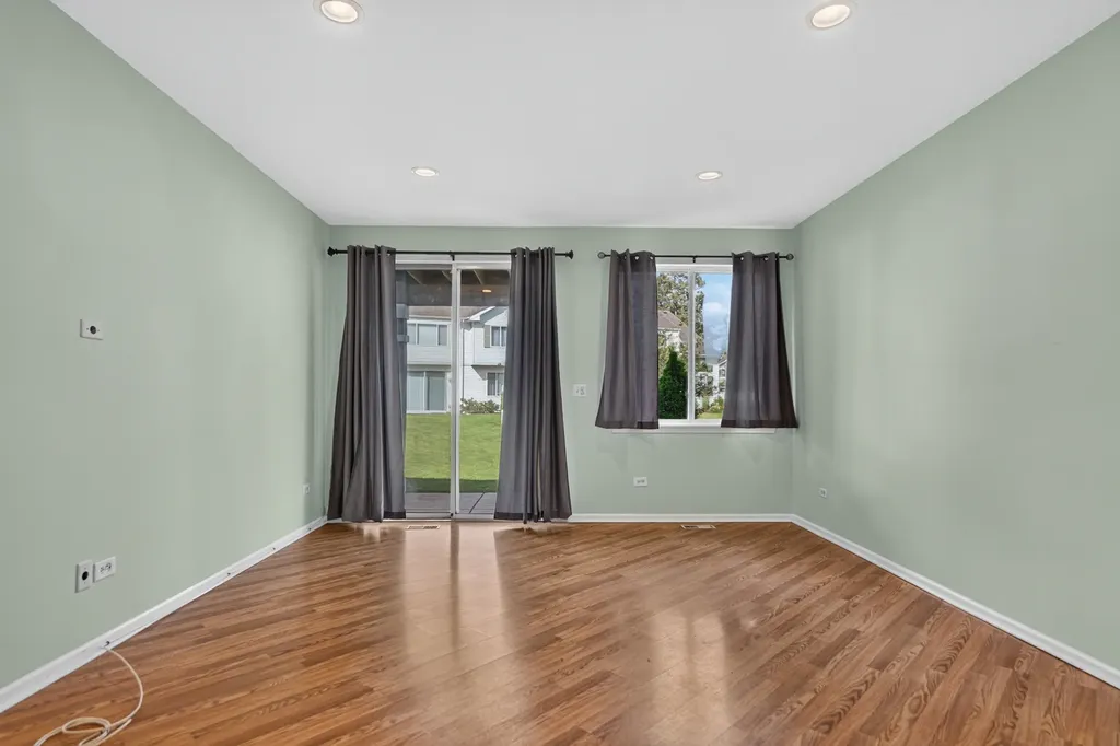 178 Cripple Creek Court Schaumburg IL 60194