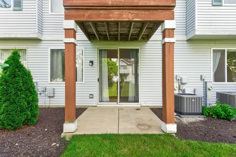 178 Cripple Creek Court Schaumburg IL 60194