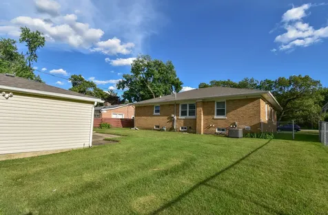 36 159TH Street Calumet City IL 60409
