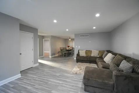 36 159TH Street Calumet City IL 60409