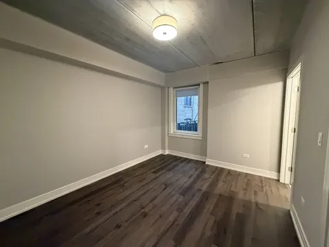 952 West Carmen Avenue Chicago IL 60640