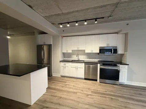 952 West Carmen Avenue Chicago IL 60640