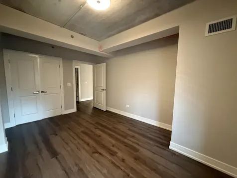 952 West Carmen Avenue Chicago IL 60640