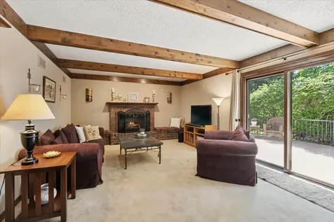 1145 Furlong Drive Libertyville IL 60048